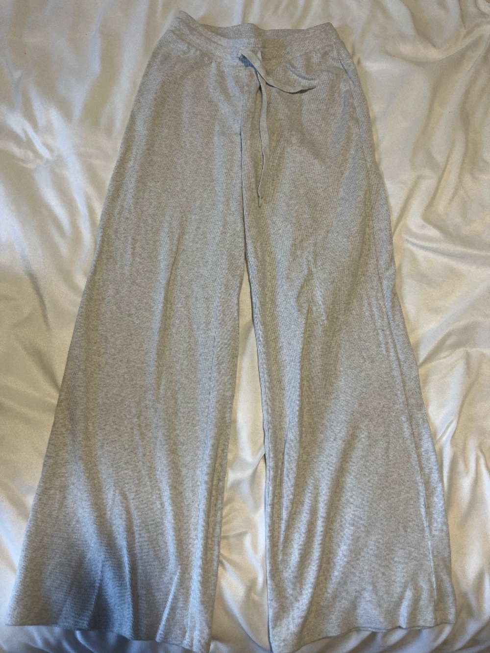 Grey Aritzia sweatpants
